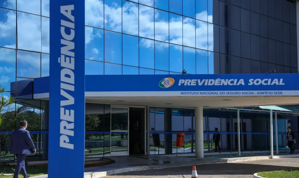 agencia-brasil-inss-1024x613 INSS devolveu R$ 2,74 bilhões a beneficiários; veja como pedir o ressarcimento