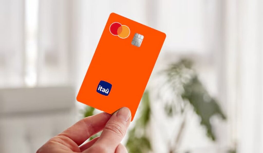cartao-itau-app-itau-card-1024x597 Como fazer Pix no cartão de crédito: 5 contas que oferecem a função