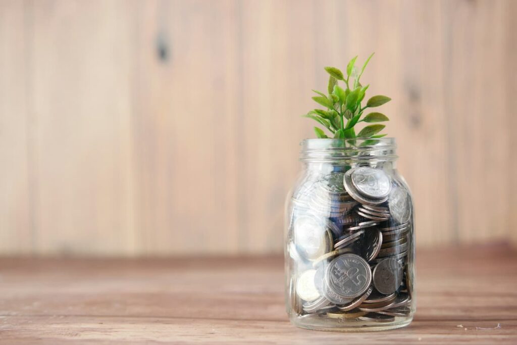 investimentos-dinheiro-rendendo-1024x683 Taxa Selic a 15%: o que é como ela afeta os investimentos